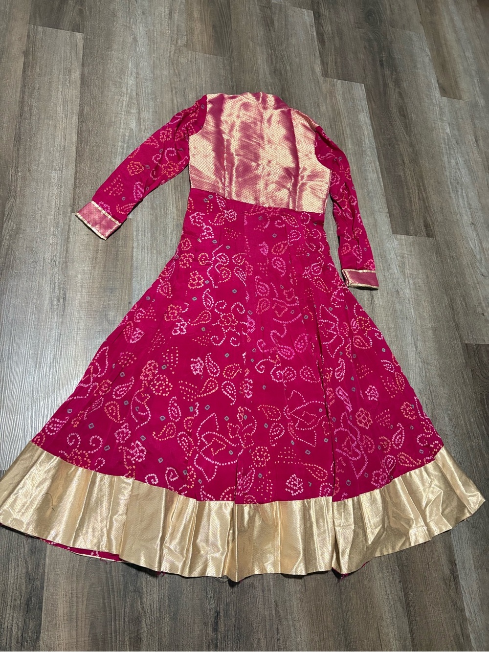 Salwar Kameez Fuchsia Pink Anarkali Dress with Gold Hem Accent - Picture 5 of 7